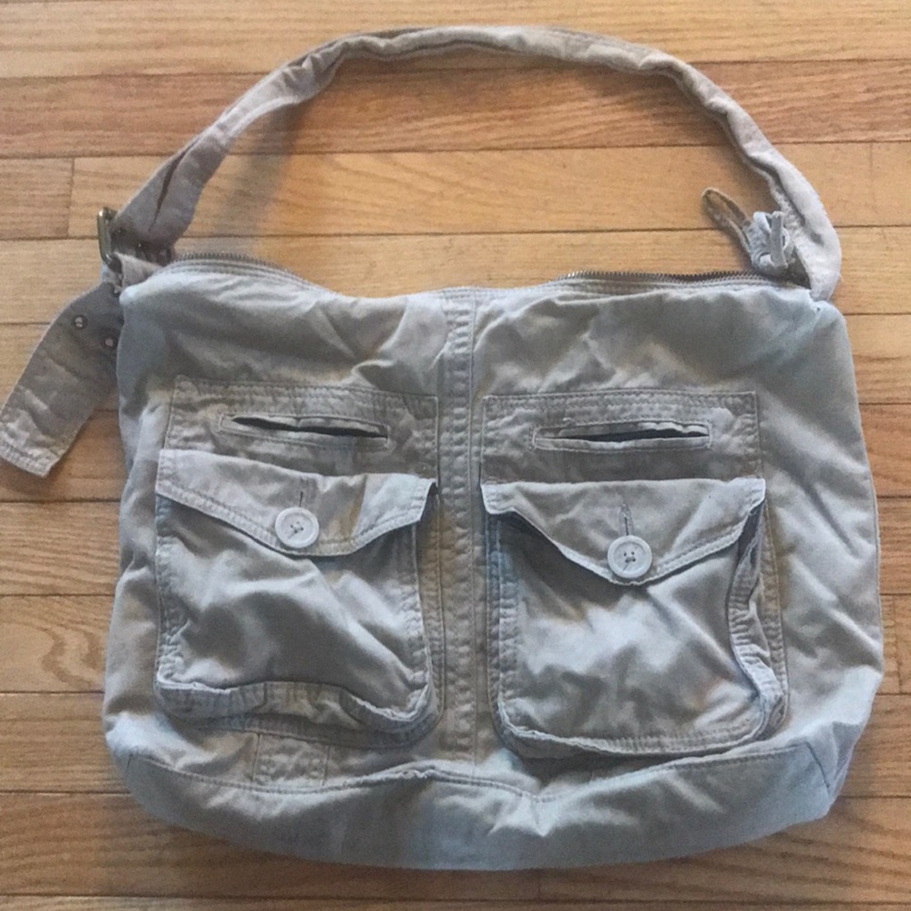 gap bag with pockets